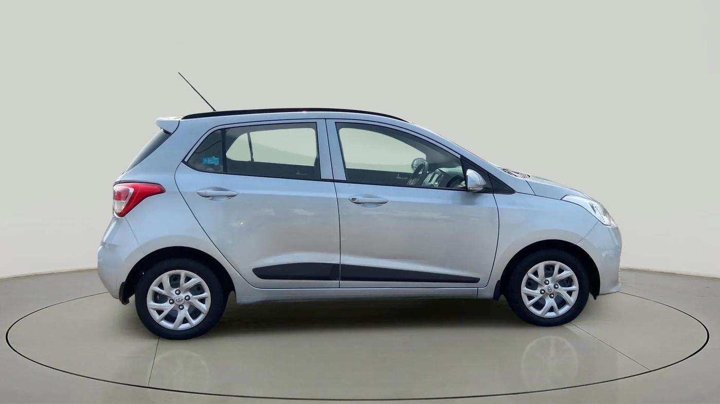 2019 Hyundai Grand i10 SPORTZ 1.2 KAPPA VTVT, CNG, Manual, 83,792 km, Right Side View