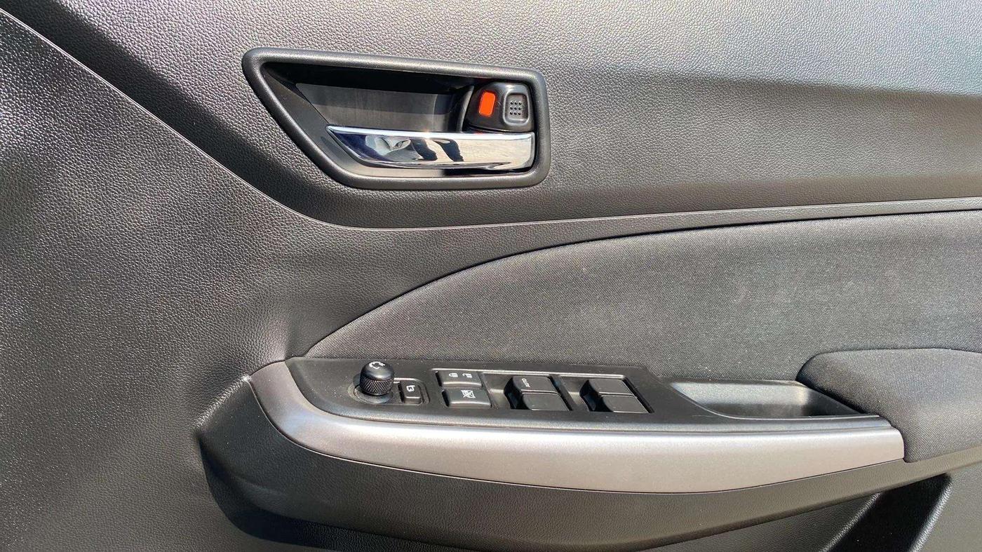 2024 Maruti Swift ZXi, Petrol, Manual, 3,766 km, Driver Side Door Panels Control