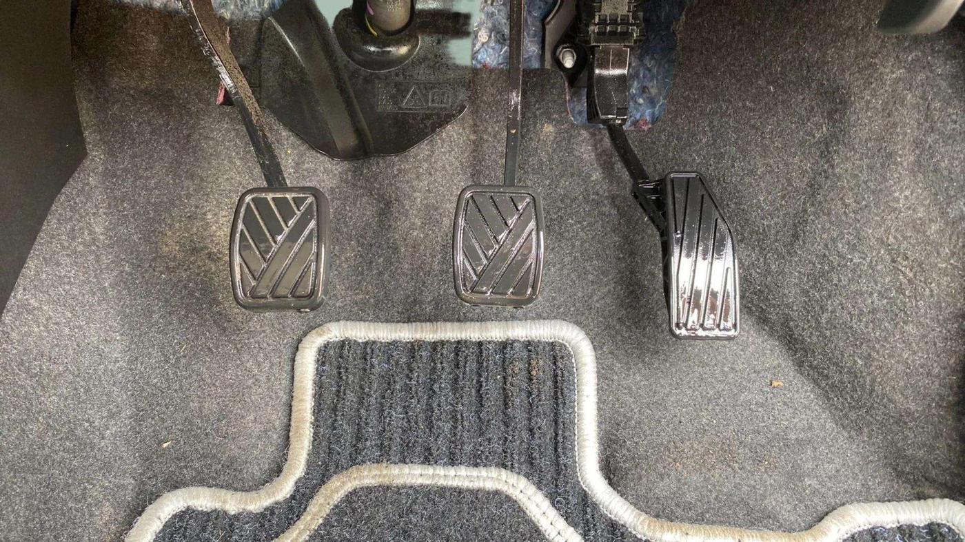 2024 Maruti Swift ZXi, Petrol, Manual, 3,766 km, Pedals