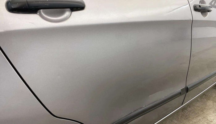 2016 Maruti Celerio VXI, Petrol, Manual, 18,316 km, Right rear door - Slightly dented