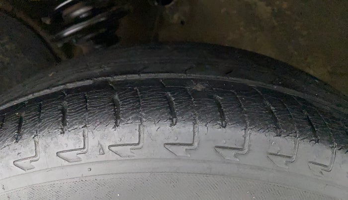 2017 Maruti IGNIS ZETA 1.3, Diesel, Manual, 59,594 km, Left Front Tyre Tread