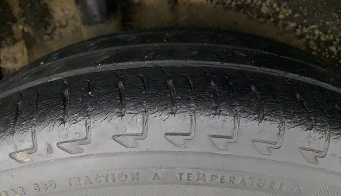 2017 Maruti IGNIS ZETA 1.3, Diesel, Manual, 59,594 km, Right Rear Tyre Tread