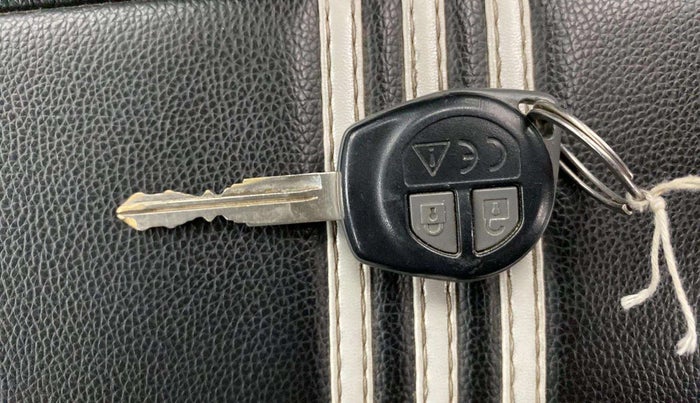 2021 Maruti Vitara Brezza LXI, Petrol, Manual, 59,612 km, Key Close Up