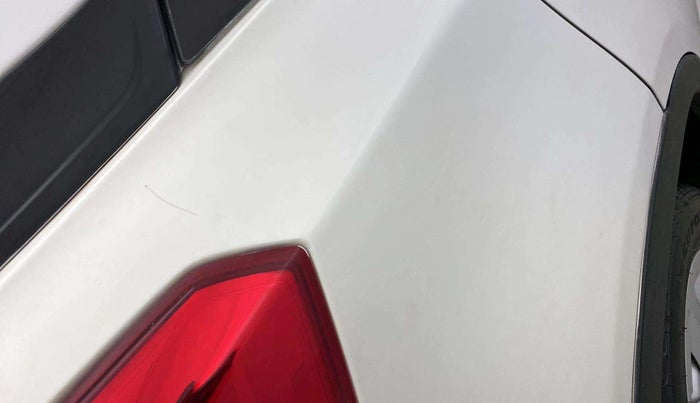 2021 Maruti Vitara Brezza LXI, Petrol, Manual, 59,612 km, Right quarter panel - Minor scratches