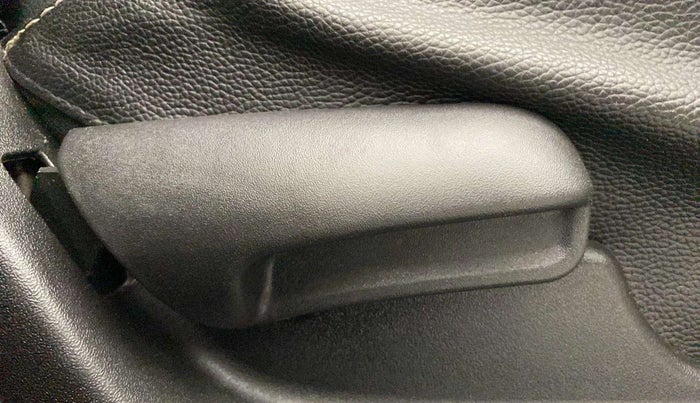 2021 Maruti Vitara Brezza LXI, Petrol, Manual, 59,612 km, Driver Side Adjustment Panel