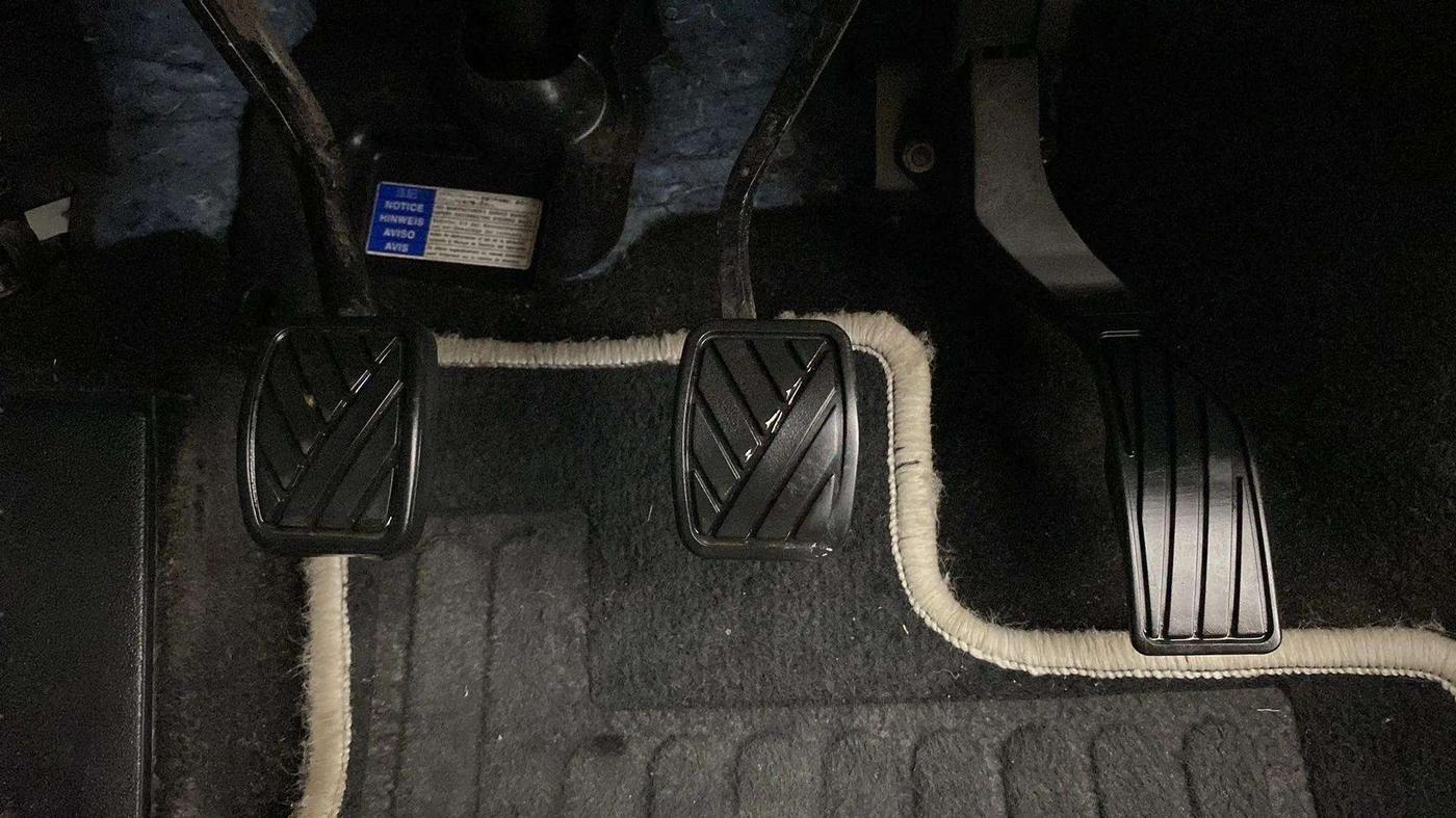 2021 Maruti Vitara Brezza LXI, Petrol, Manual, 59,612 km, Pedals