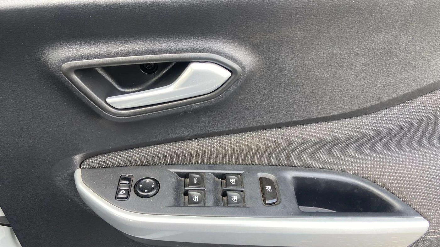 2022 Nissan MAGNITE XV PREMIUM TURBO (O), Petrol, Manual, 27,869 km, Driver Side Door Panels Control