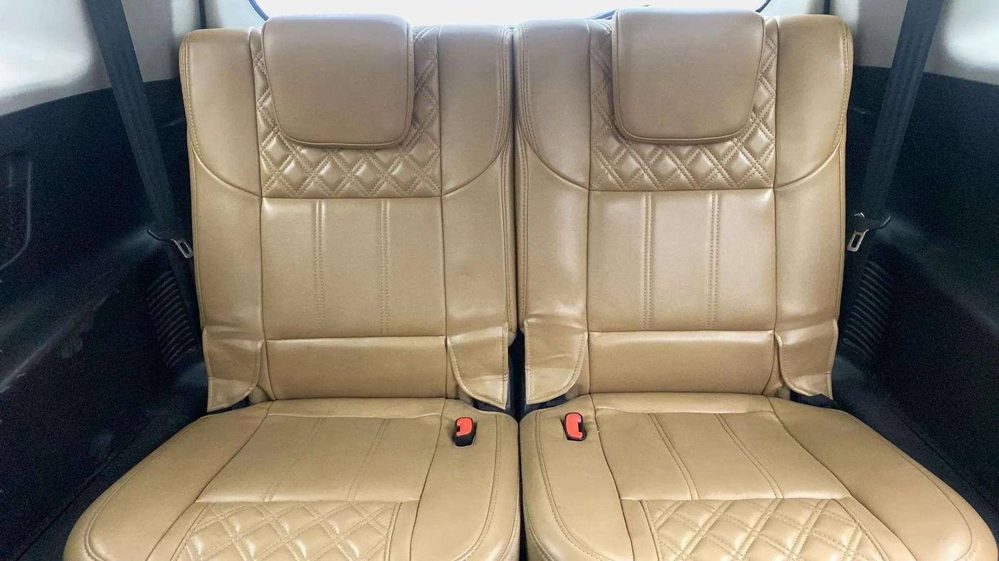 2018 Mahindra XUV500 W11(O), Diesel, Manual, 77,839 km, Third Seat Row ( optional )