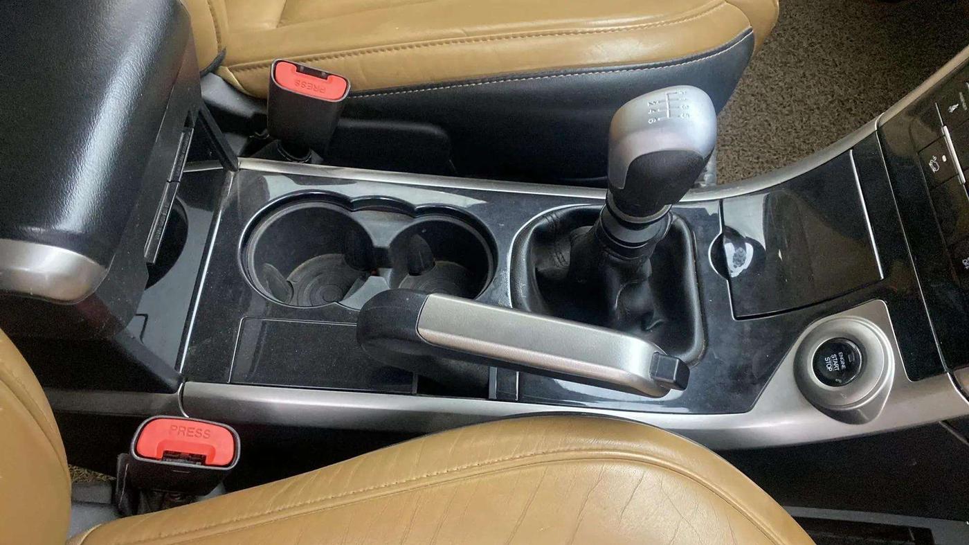 2018 Mahindra XUV500 W11(O), Diesel, Manual, 77,839 km, Gear Lever