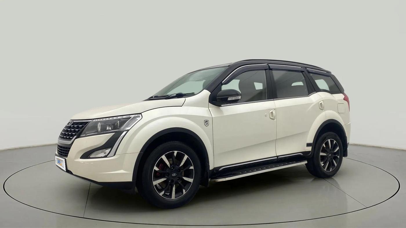 2018 Mahindra XUV500 W11(O), Diesel, Manual, 77,839 km, Left Front Diagonal