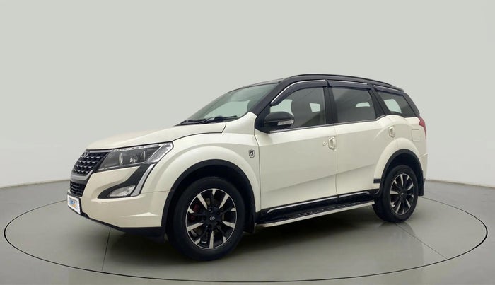 2018 Mahindra XUV500 W11(O), Diesel, Manual, 76,731 km, Left Front Diagonal