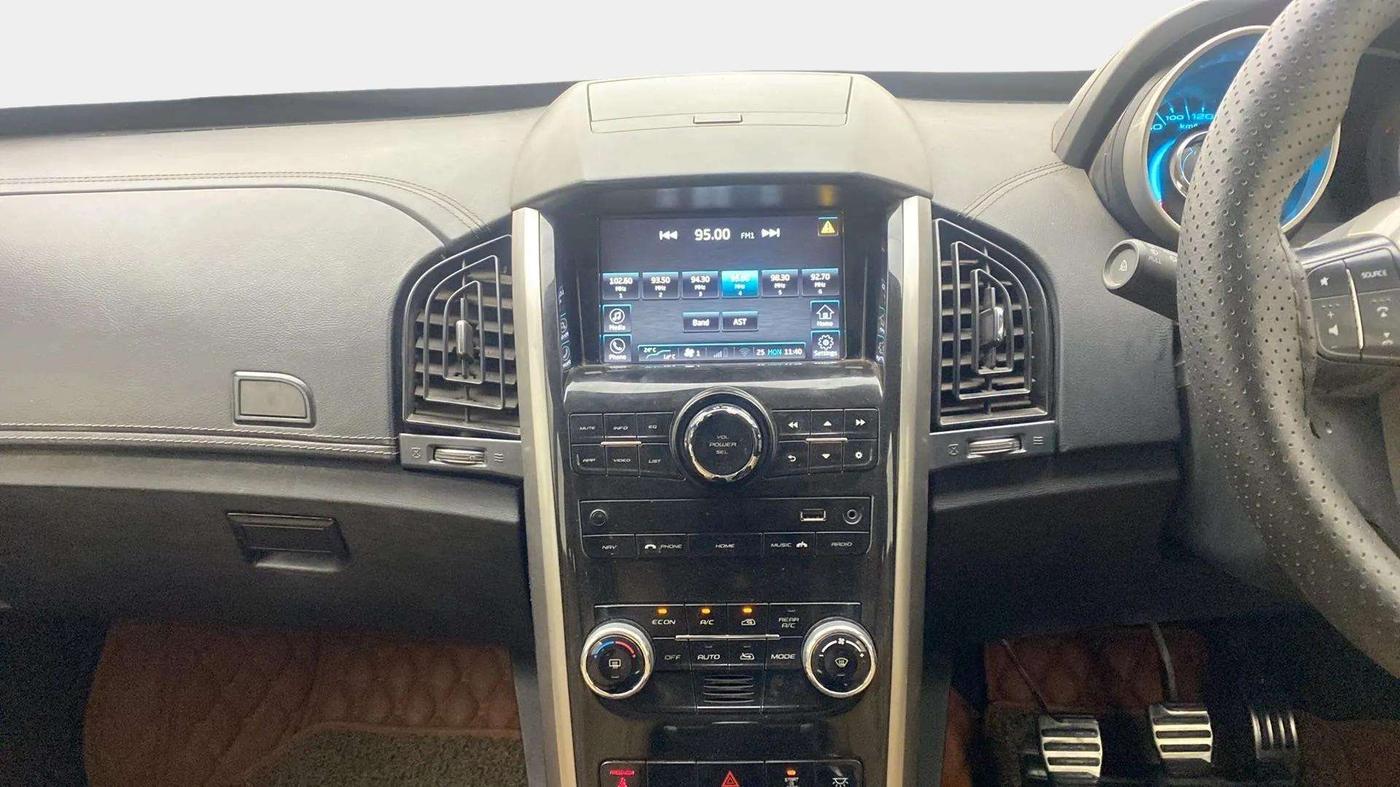2018 Mahindra XUV500 W11(O), Diesel, Manual, 77,839 km, Air Conditioner