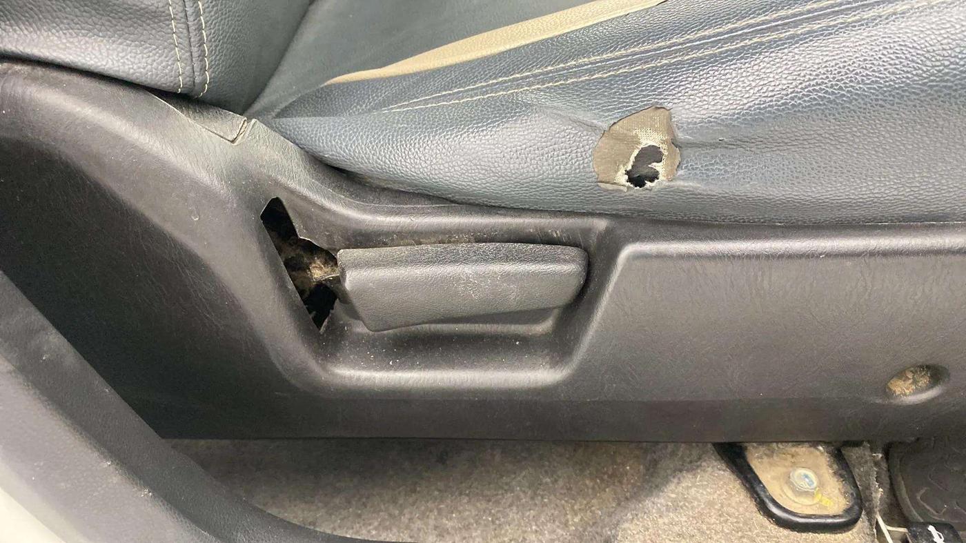 2019 Maruti Alto LXI CNG, CNG, Manual, 97,502 km, Driver Side Adjustment Panel