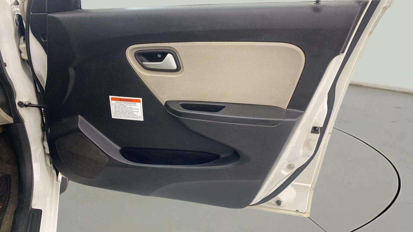 2019 Maruti Alto LXI CNG, CNG, Manual, 97,502 km, Driver Side Door Panels Control