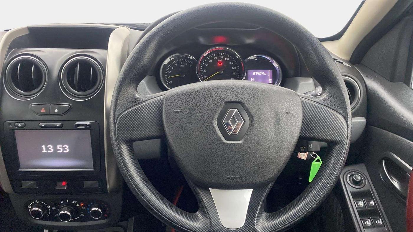 2017 Renault Duster RXS CVT, Petrol, Automatic, 37,441 km, Steering Wheel Close Up