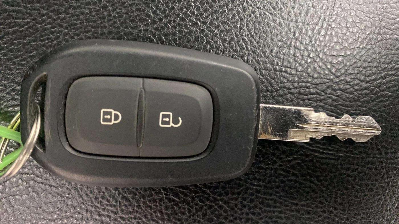 2017 Renault Duster RXS CVT, Petrol, Automatic, 37,441 km, Key Close Up