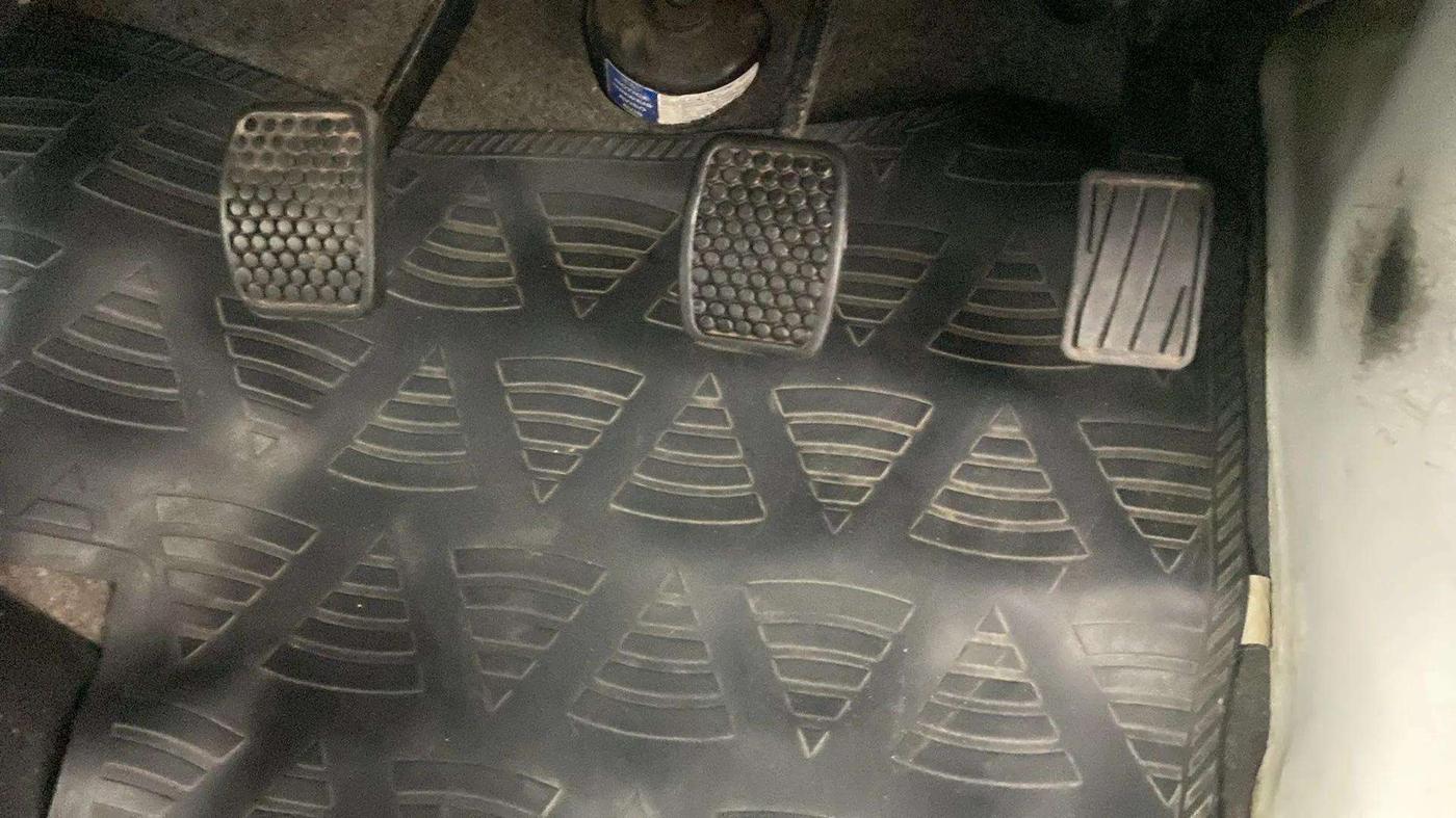 2019 Maruti Eeco 5 STR WITH A/C+HTR, Petrol, Manual, 10,888 km, Pedals