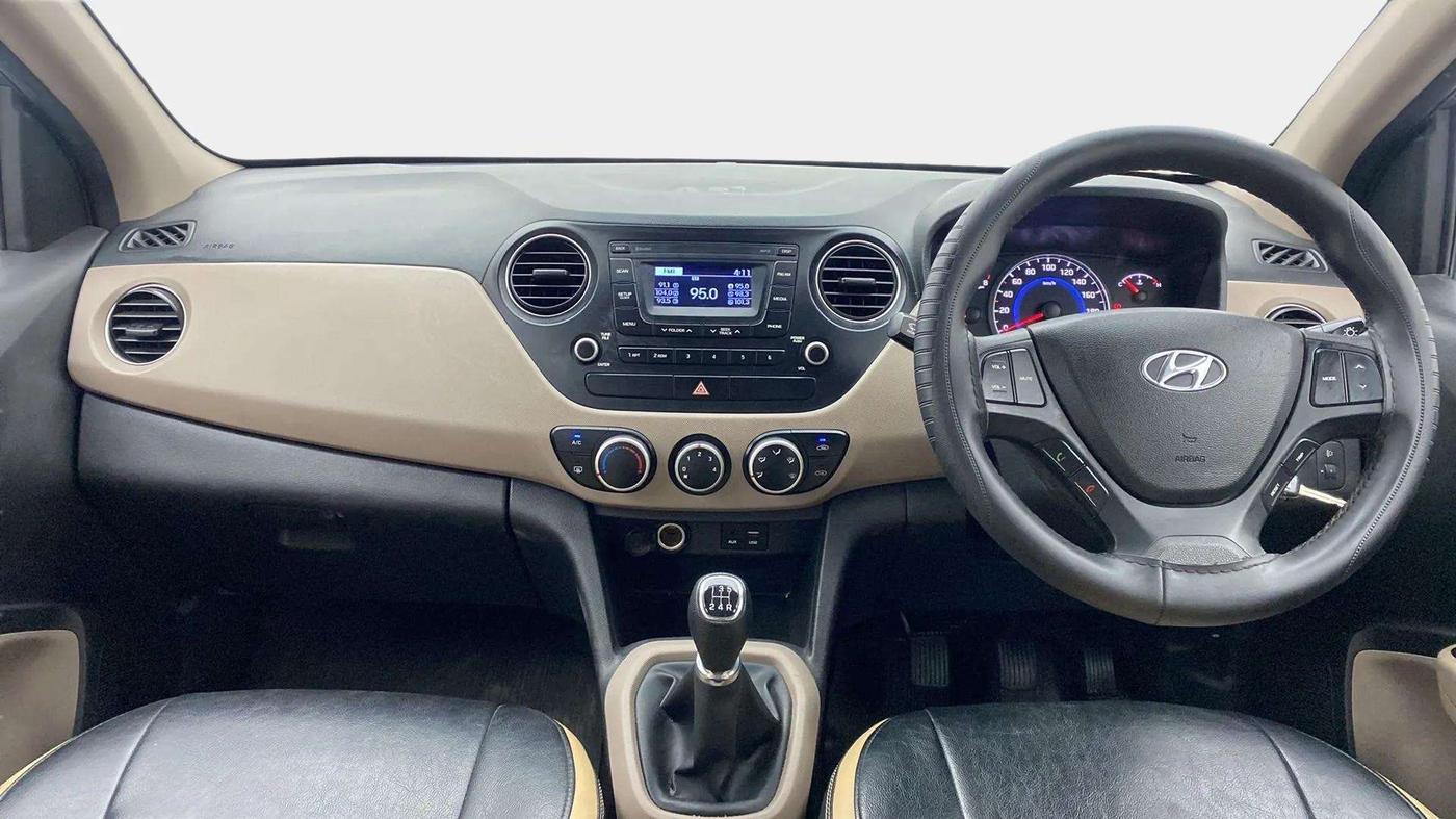 2016 Hyundai Grand i10 SPORTZ 1.2 KAPPA VTVT, Petrol, Manual, 57,511 km, Dashboard