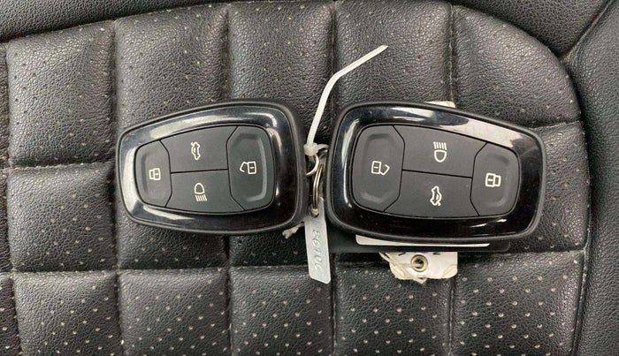 2021 Tata NEXON XZ PLUS PETROL, Petrol, Manual, 37,451 km, Key Close Up