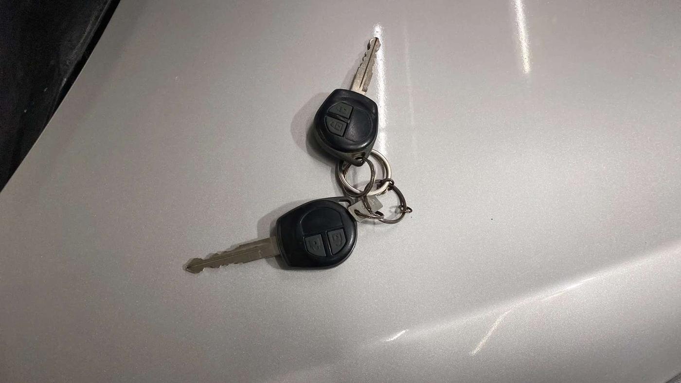 2017 Maruti Swift VXI, Petrol, Manual, 6,657 km, Key Close Up