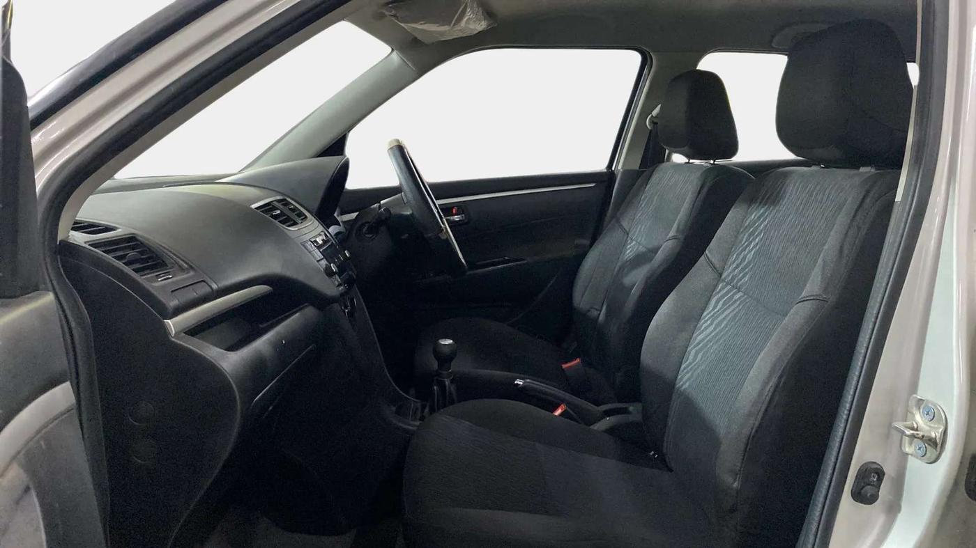 2017 Maruti Swift VXI, Petrol, Manual, 6,657 km, Right Side Front Door Cabin