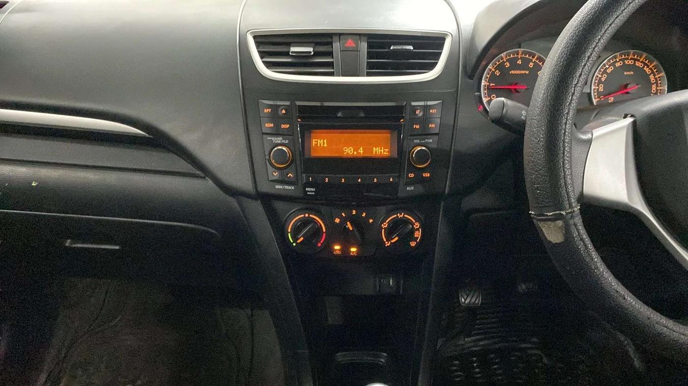 2017 Maruti Swift VXI, Petrol, Manual, 6,657 km, Air Conditioner