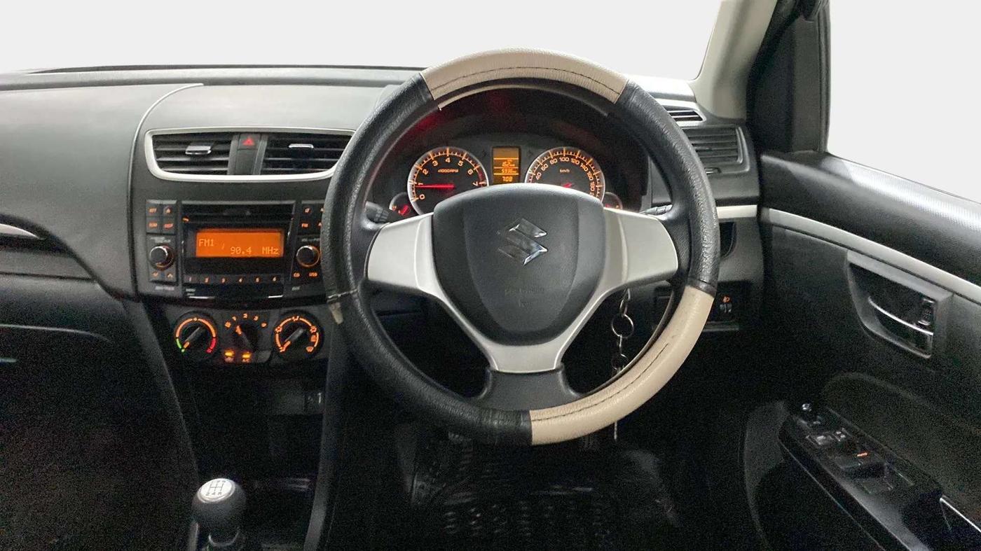 2017 Maruti Swift VXI, Petrol, Manual, 6,657 km, Steering Wheel Close Up