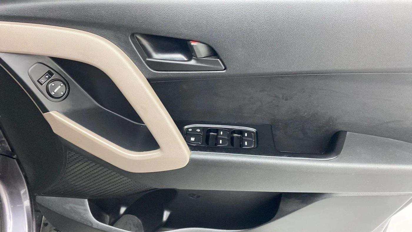 2016 Hyundai Creta E PLUS 1.6 PETROL, Petrol, Manual, 54,619 km, Driver Side Door Panels Control