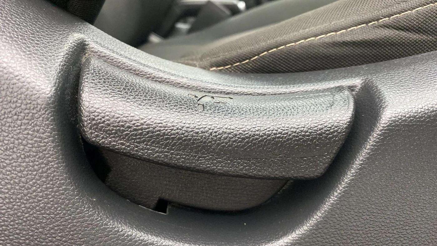 2016 Hyundai Creta E PLUS 1.6 PETROL, Petrol, Manual, 54,619 km, Driver Side Adjustment Panel