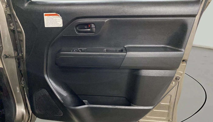 2020 Maruti New Wagon-R LXI CNG 1.0, CNG, Manual, 75,070 km, Driver Side Door Panels Control