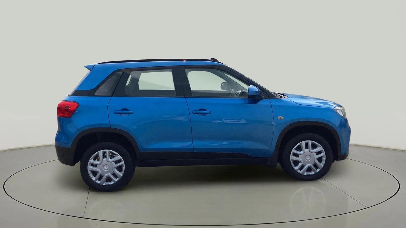 2016 Maruti Vitara Brezza VDI, Diesel, Manual, 65,747 km, Right Side View