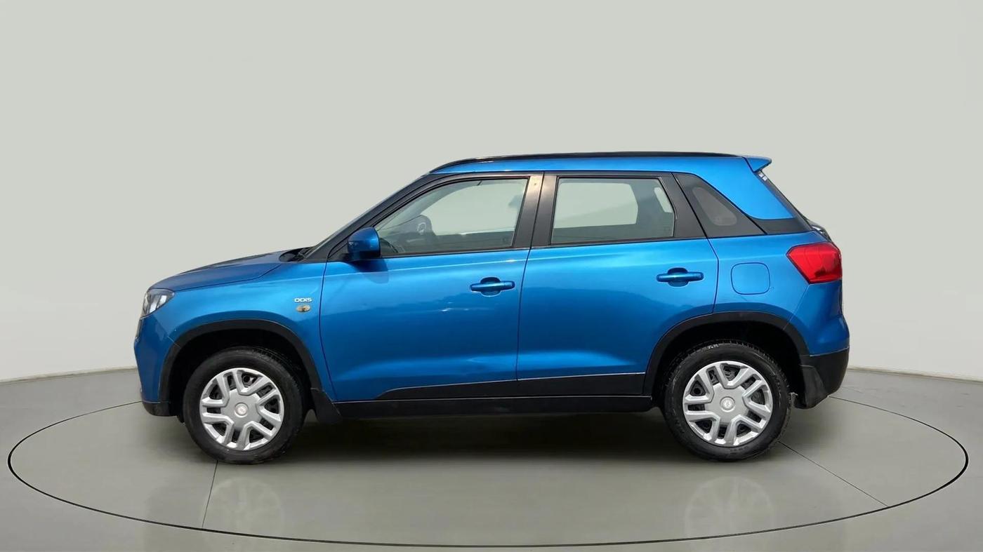 2016 Maruti Vitara Brezza VDI, Diesel, Manual, 65,747 km, Left Side