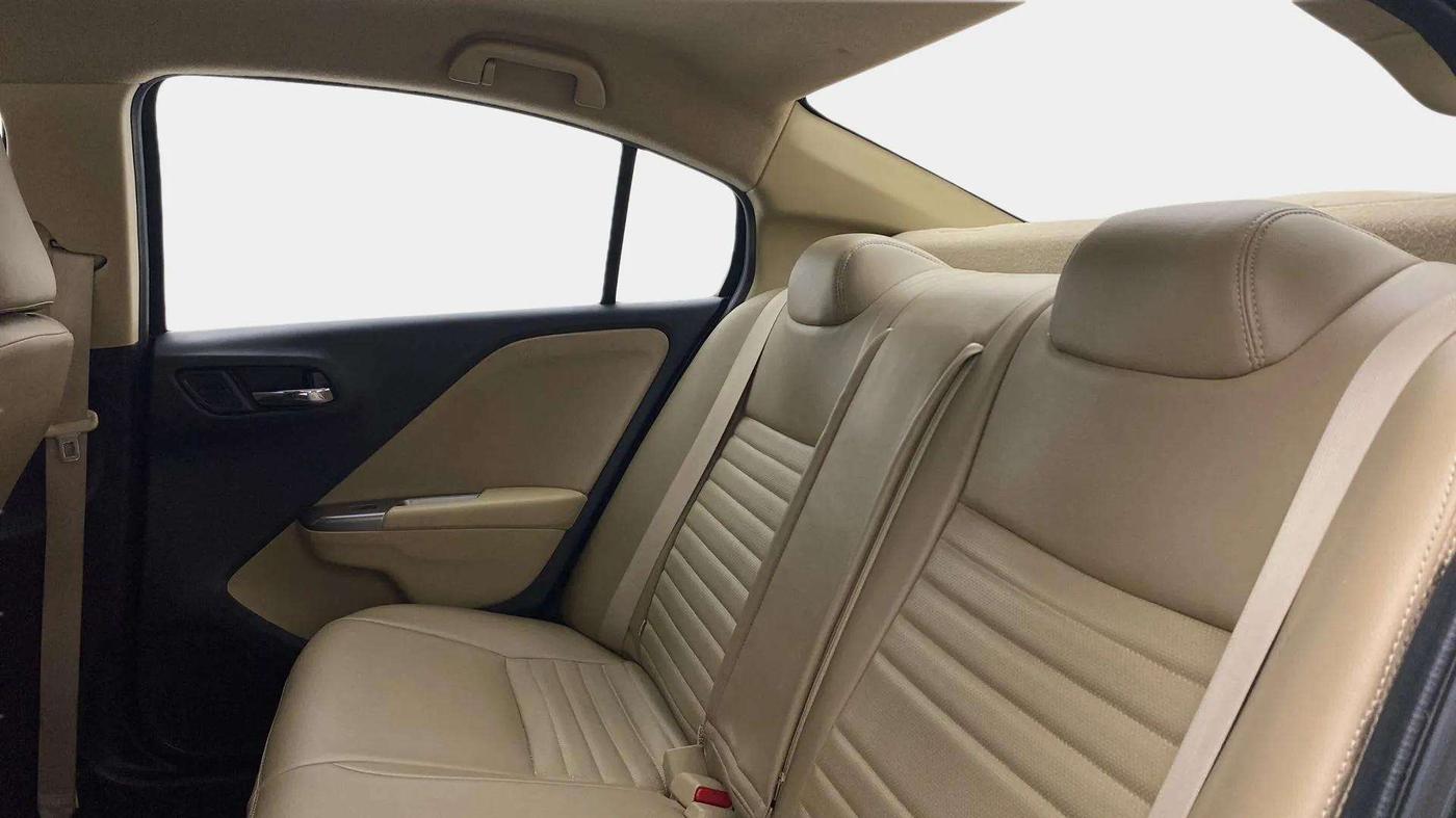 2017 Honda City 1.5L I-VTEC V MT, Petrol, Manual, 87,421 km, Right Side Rear Door Cabin
