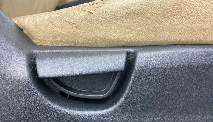 2019 Hyundai NEW SANTRO MAGNA, Petrol, Manual, 29,830 km, Driver Side Adjustment Panel