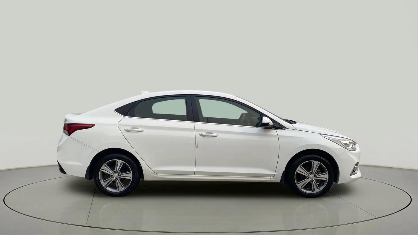 2018 Hyundai Verna 1.6 VTVT SX, Petrol, Manual, 11,496 km, Right Side View