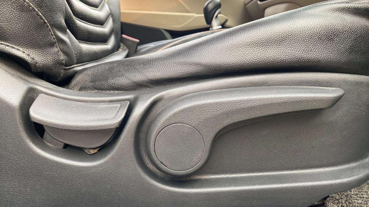 2018 Hyundai Verna 1.6 VTVT SX, Petrol, Manual, 11,496 km, Driver Side Adjustment Panel