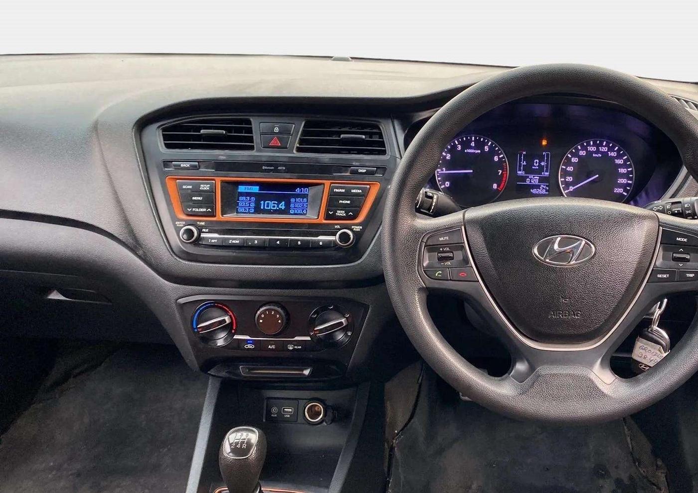 2017 Hyundai i20 Active 1.2 S, Petrol, Manual, 48,387 km, Air Conditioner