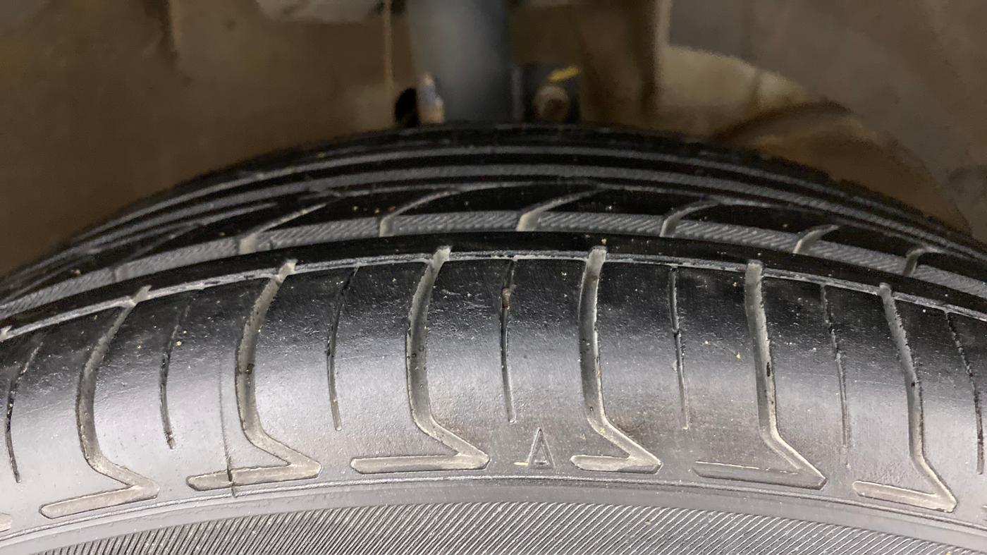 2019 Maruti XL6 ALPHA AT, Petrol, Automatic, 55,188 km, Right Front Tyre Tread