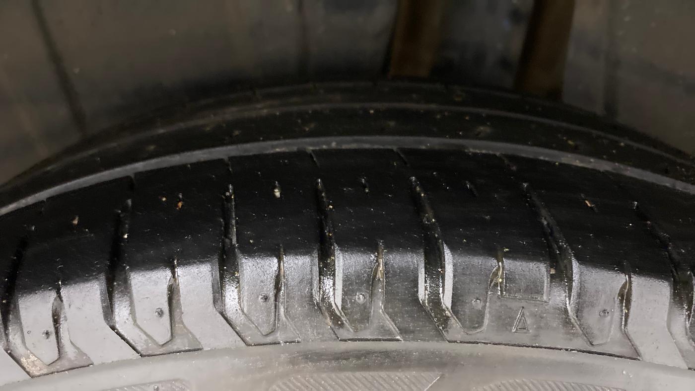 2019 Maruti XL6 ALPHA AT, Petrol, Automatic, 55,188 km, Left Rear Tyre Tread