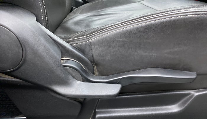 2019 Maruti XL6 ALPHA AT, Petrol, Automatic, 55,188 km, Driver Side Adjustment Panel