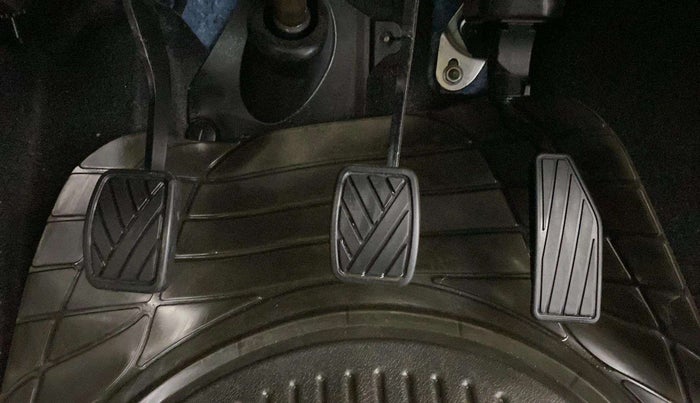 2019 Maruti New Wagon-R VXI 1.2, Petrol, Manual, 13,008 km, Pedals