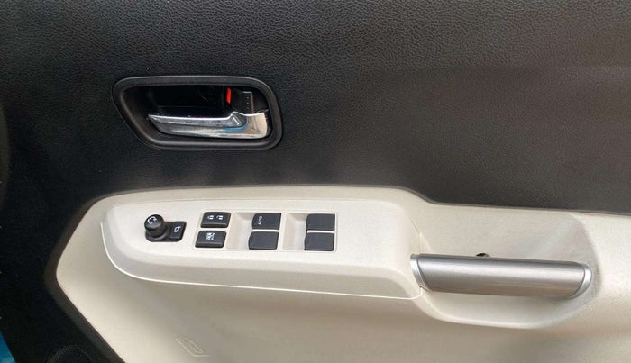 2022 Maruti IGNIS ZETA 1.2 AMT, Petrol, Automatic, 12,070 km, Driver Side Door Panels Control