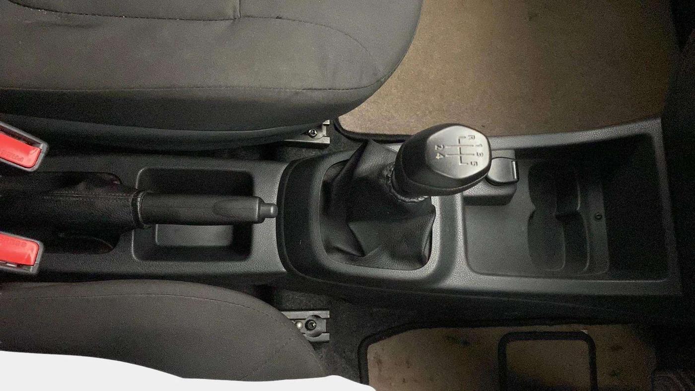 2016 Renault Kwid RXT 0.8, Petrol, Manual, 8,138 km, Gear Lever