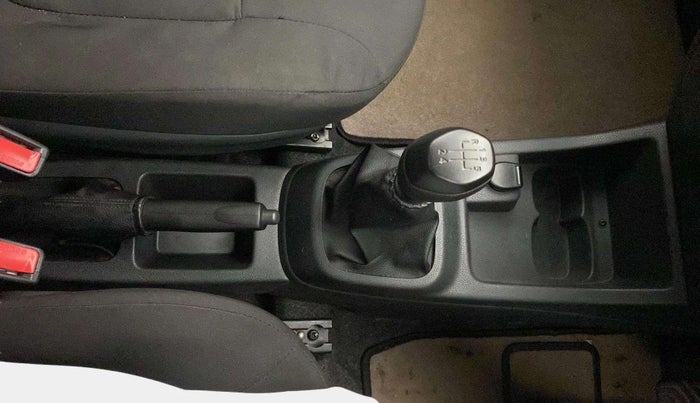2016 Renault Kwid RXT 0.8, Petrol, Manual, 8,138 km, Gear Lever