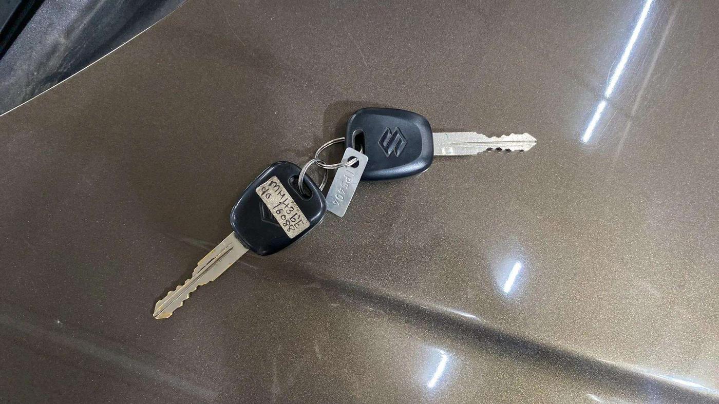 2017 Maruti Wagon R 1.0 LXI CNG, CNG, Manual, 27,024 km, Key Close Up