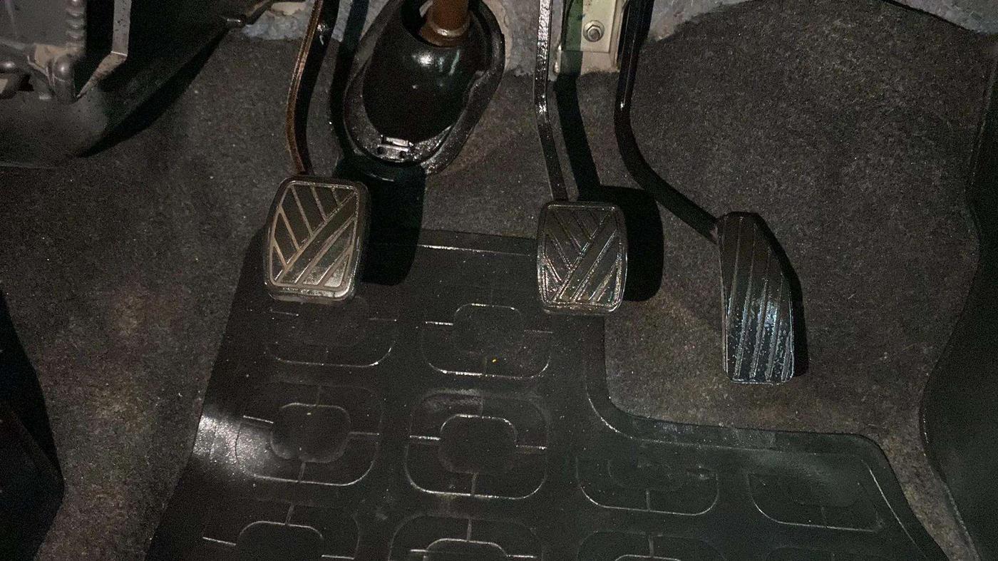 2017 Maruti Wagon R 1.0 LXI CNG, CNG, Manual, 27,024 km, Pedals