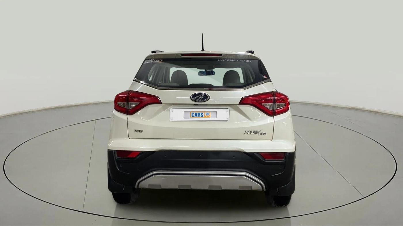 2019 Mahindra XUV300 W6 1.2 PETROL, Petrol, Manual, 35,254 km, Back/Rear
