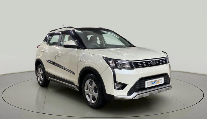 2019 Mahindra XUV300 W6 1.2 PETROL, Petrol, Manual, 35,254 km, Right Front Diagonal