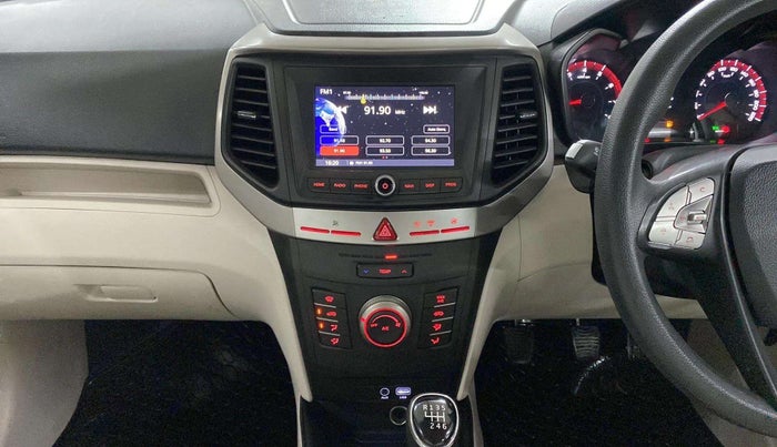 2019 Mahindra XUV300 W6 1.2 PETROL, Petrol, Manual, 35,254 km, Air Conditioner