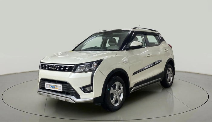 2019 Mahindra XUV300 W6 1.2 PETROL, Petrol, Manual, 35,254 km, Left Front Diagonal